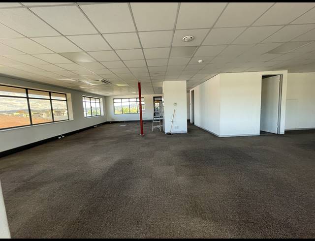 273M² OFFICE TO LET IN RIVONIA